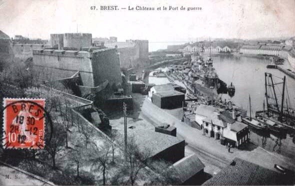 1910 - Entrée de la Penfeld, du Port militaire, vue du pont National