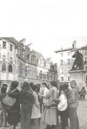 Les étudiants visitent le palais de justice 1987