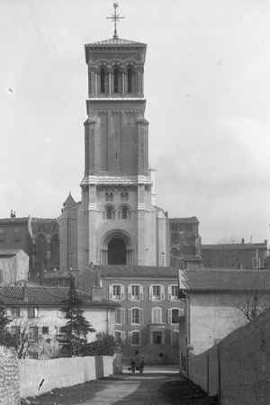Cathédrale Saint-Apollinaire- 1910