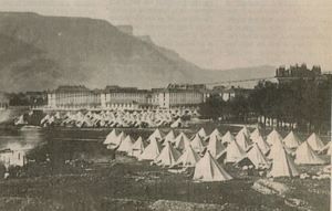 Campement militaire avant la caserne de Bonne (date estimée 1870) 1880