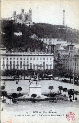 Lyon, place Bellecour et Fourvière 1880