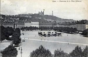 panorama bellecour et fourvière 1925