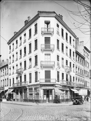 Café du commerce, rue de la république 1936