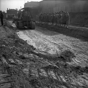Construction de la route de Venissieux 1957