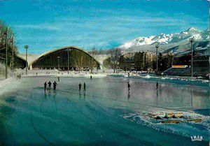 Le stade des alpes et la patinoire extérieure de Grenoble 1968