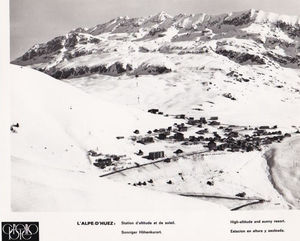 Vue de l'alpes d'huez, promotion des JO de 68 1964