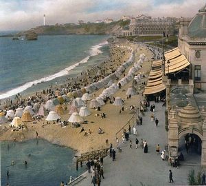 Vue panoramique de la grande plage 1910