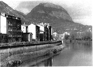 Le quai perrière après la construction des voies urbaines 1930