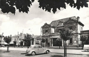 Pessac, l'hôtel de ville 1956