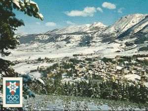 Vue panoramique de l'Alpe d'Huez hiver 68 1968