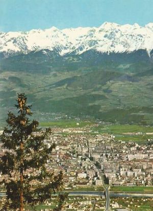 Vue sur Grenoble depuis seyssinet pariset 1960