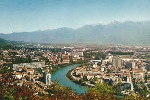 Vue aérienne de Grenoble 1960