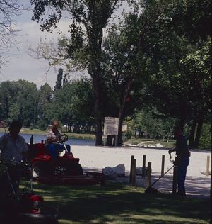 Entretien du parc de l'Ovalie 1995
