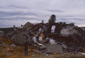 Gravats de la démolition des tours de la cité des Tritons 1988