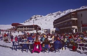 La terrasse à l'Alpe d'Huez 1982