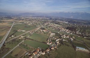 Vue aérienne de Beaucroissant 1985