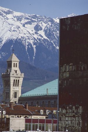 La basilique su Sacré-Coeur vue d'Europole 1992