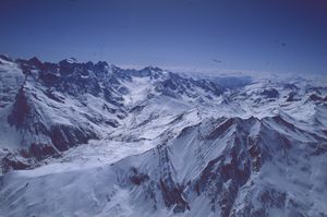 Vue aérienne du massif des écrins 1982