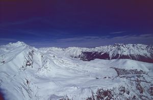 Vue aérienne de l'Alpe d'Huez 1982