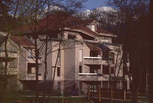 Immeuble dans nouveau quartier 1984