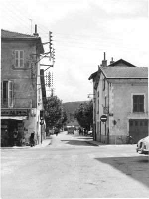 Le centre ville de Pont de Claix et le café des Alpes 1955