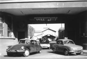 Sortie des usines de Neyrpic 1960