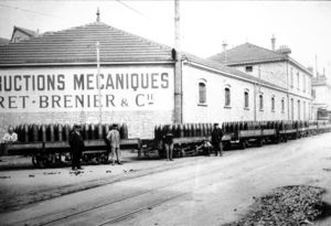 Sortie d'usine d'obus pour la guerre 14 - 18 1914