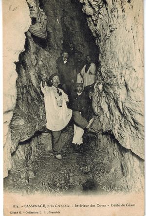 Le défilé du géant à l'intérieur des cuves de Sassenage 1880
