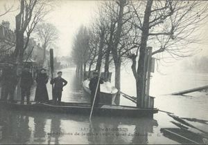 Quai du Moulin pendant les inondations de 1910 1910