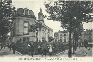 L'Hôtel de Ville et le Square 1925