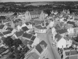 L'église et le Bourg 1940