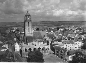 L'église et le Bourg 1935