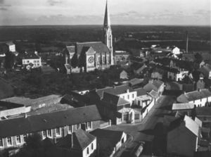 L'église et le Bourg 1930