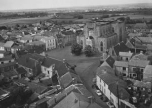 L'église et la Place 1940