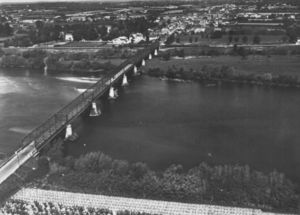 Pont sur la Loire 1950