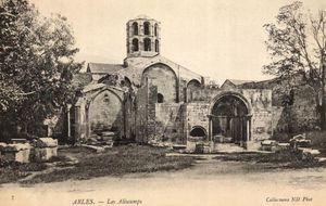 Les Alyscamps et l'église Saint-Honorat 1930