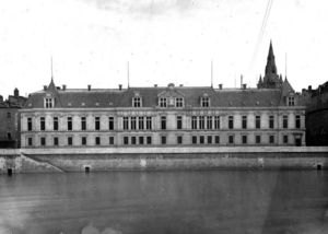 Vue générale de l'ancien palais de justice 1915
