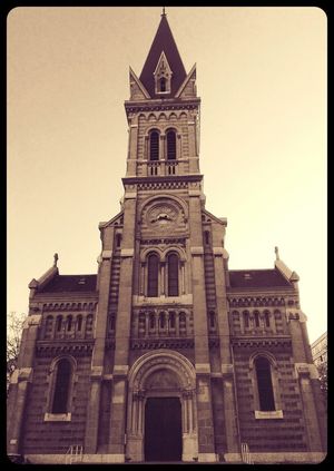 Eglise Saint-Bruno vu depuis le marché 1910