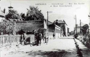 RUE DES ECOLES A LA CROIX ROUGE 1904