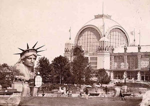 La tête de la statue de la Liberté, à l'Exposition Universelle de 1878 1880