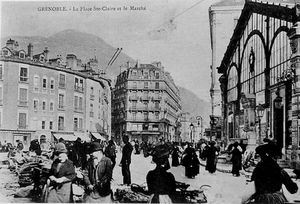 Le Marché place Sainte Claire 1905