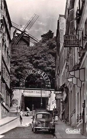 Le moulin en haut de la rue Tholozé 1960
