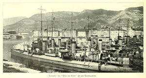  le Quai du Port et les torpilleurs à Toulon 1900