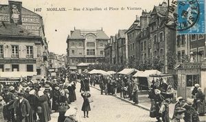 MORLAIX, le marché rue d'Aiguillon et Place de Viarme 1900