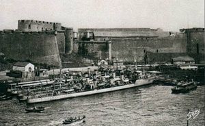 Flottilles de torpilleurs, devant le château de Brest, 1930 1930