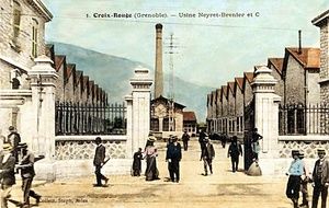 Sortie de l'usine Neyret et Brenier à l'époque des rails. 1905