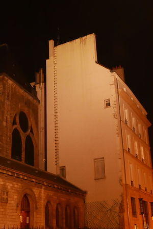 mur facade de nuit 2016