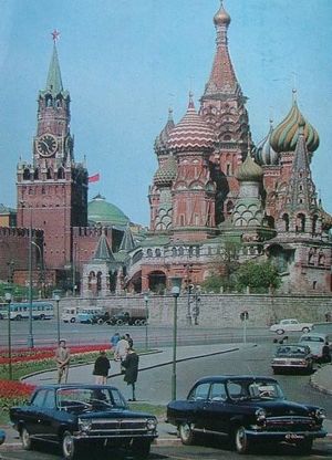 Vehicules sur la Place Rouge, Moscou 1965