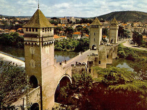 Le Pont Valentré du XIVe siècle 1975