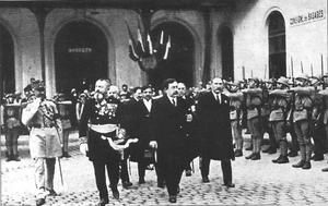 Arrivée en Gare de Paul Painlevé, président du Conseil, pour l'Exposition de 1925 1925